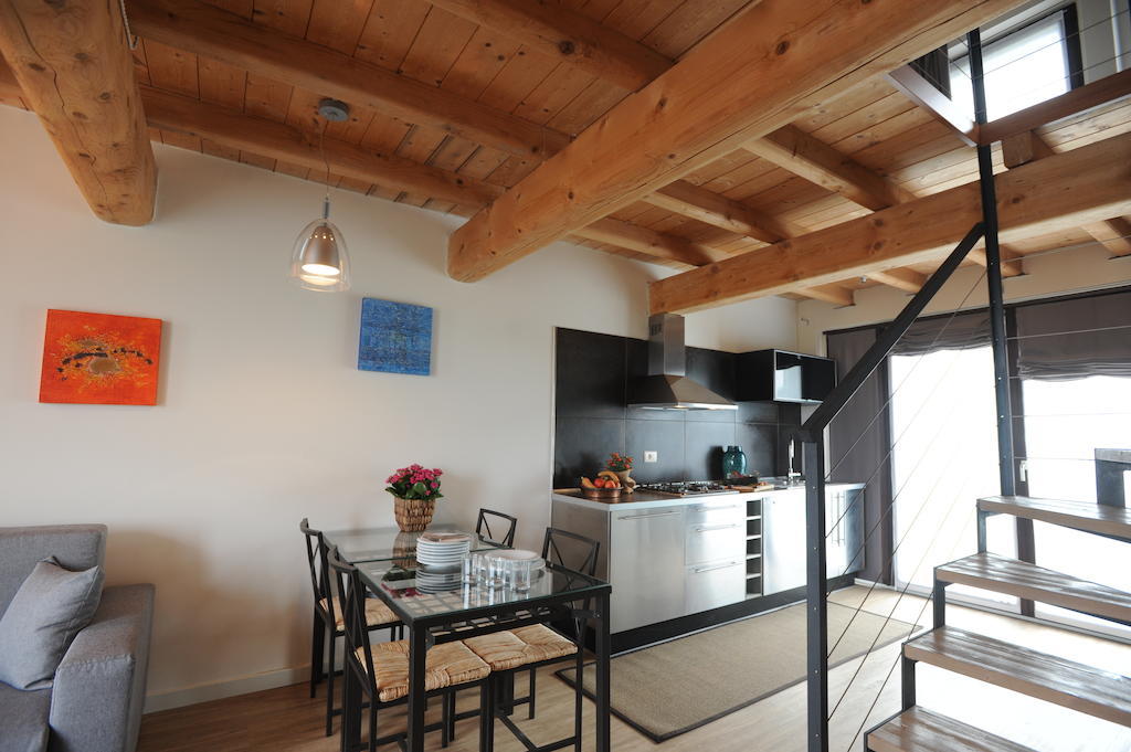 Monte Maino Bed & Breakfast Desenzano del Garda Oda fotoğraf