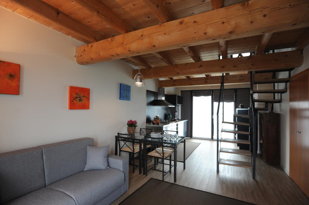 Monte Maino Bed & Breakfast Desenzano del Garda Oda fotoğraf