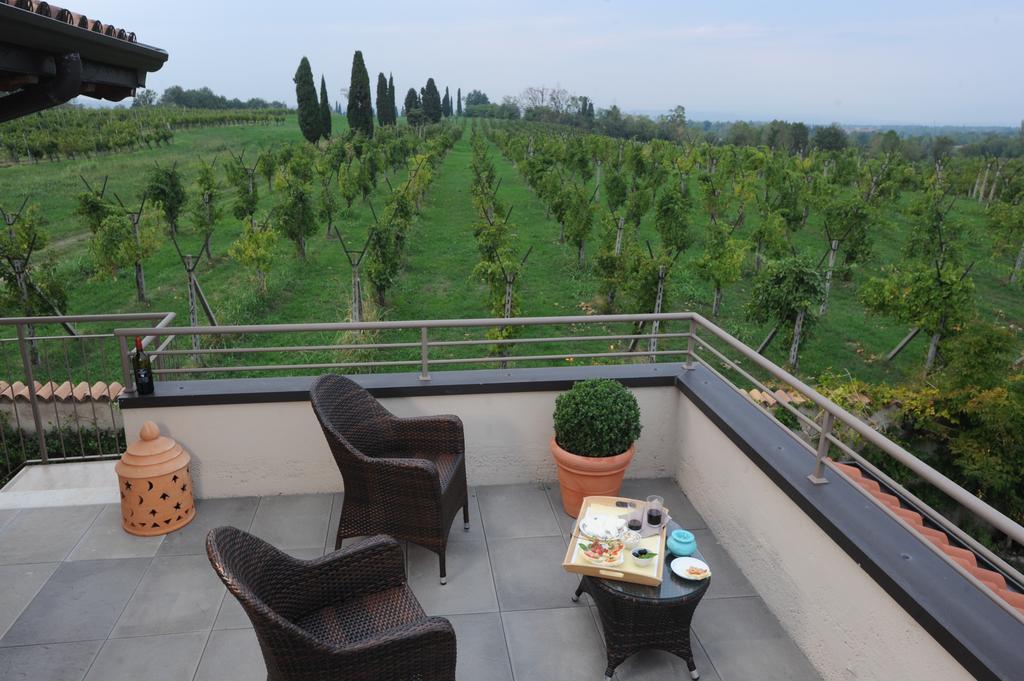 Monte Maino Bed & Breakfast Desenzano del Garda Dış mekan fotoğraf
